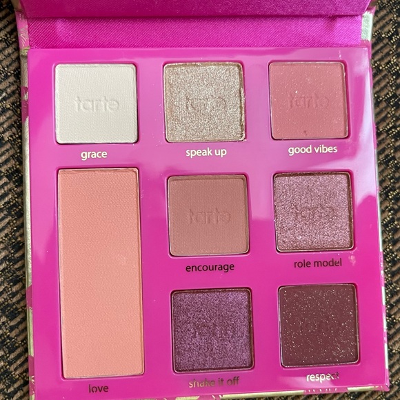 NWOT Tarte Leave Your Mark vll Eyeshadow & Cheek Palette Makeup - Picture 5 of 7